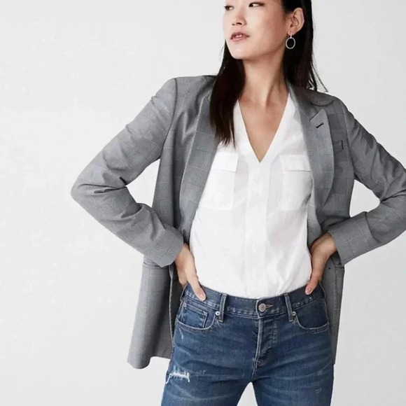 Express white two patch pocket shirt blouse with roll up sleeve Small - Picture 3 of 12